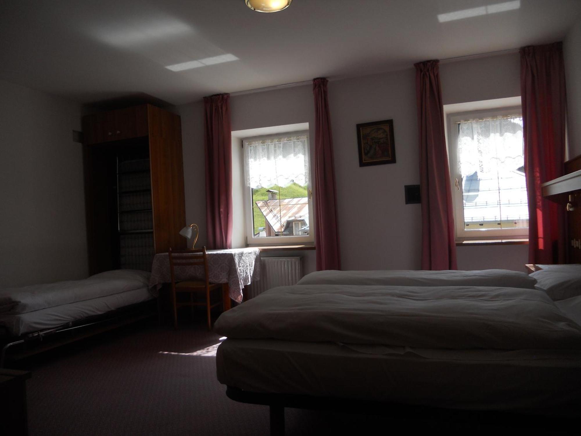 Hotel Garni Excelsior Livinallongo Del Col Di Lana Room photo
