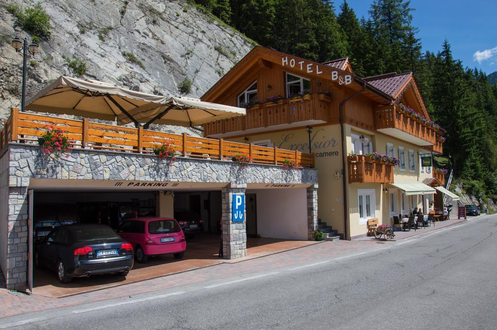Hotel Garni Excelsior Livinallongo Del Col Di Lana Exterior photo